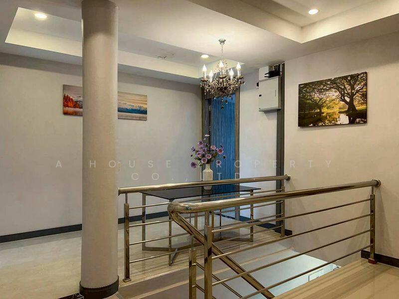 Luxury townhome for sale in South Pattaya, with integrated home office., Chon Buri (Pattaya), Nong Pru, Bang Lamung (Pattaya), Chon Buri (Pattaya), 5 Bedrooms, 468 sqm, Townhouse For Sale, by A House Property Co.,Ltd., 500147765 - DDproperty.com