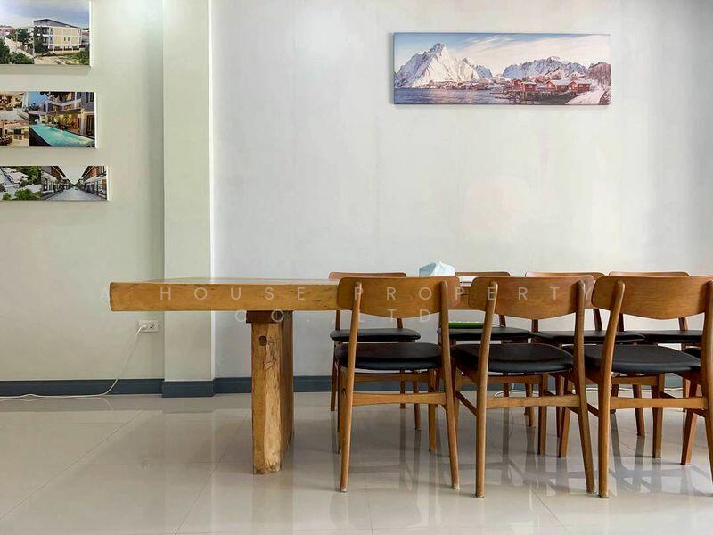 Luxury townhome for sale in South Pattaya, with integrated home office., Chon Buri (Pattaya), Nong Pru, Bang Lamung (Pattaya), Chon Buri (Pattaya), 5 Bedrooms, 468 sqm, Townhouse For Sale, by A House Property Co.,Ltd., 500147765 - DDproperty.com