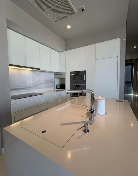 Vittorio 39, Bangkok, 8 Sukhumvit, Khlong Tan Nua, Watthana, Bangkok, 2 Bedrooms, 127 sqm, Condo For Sale, by Yanisa Nakklai, 500147832 - DDproperty.com