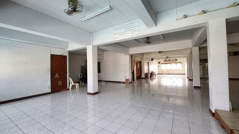 5-Storey Building for Rent – Spacious, Multi-Purpose Use, Soi Phueng Mi 30, Bangkok, Bang Chak, Phra Khanong, Bangkok, , 1,000 sqm, Shophouse For Rent, by Acute Realty Partner Co.,Ltd., 500147841 - DDproperty.com
