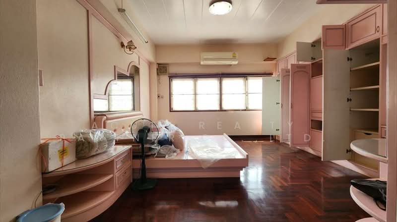 5-Storey Building for Rent – Spacious, Multi-Purpose Use, Soi Phueng Mi 30, Bangkok, Bang Chak, Phra Khanong, Bangkok, , 1,000 sqm, Shophouse For Rent, by Acute Realty Partner Co.,Ltd., 500147841 - DDproperty.com