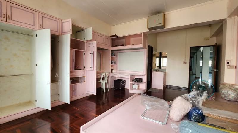 5-Storey Building for Rent – Spacious, Multi-Purpose Use, Soi Phueng Mi 30, Bangkok, Bang Chak, Phra Khanong, Bangkok, , 1,000 sqm, Shophouse For Rent, by Acute Realty Partner Co.,Ltd., 500147841 - DDproperty.com