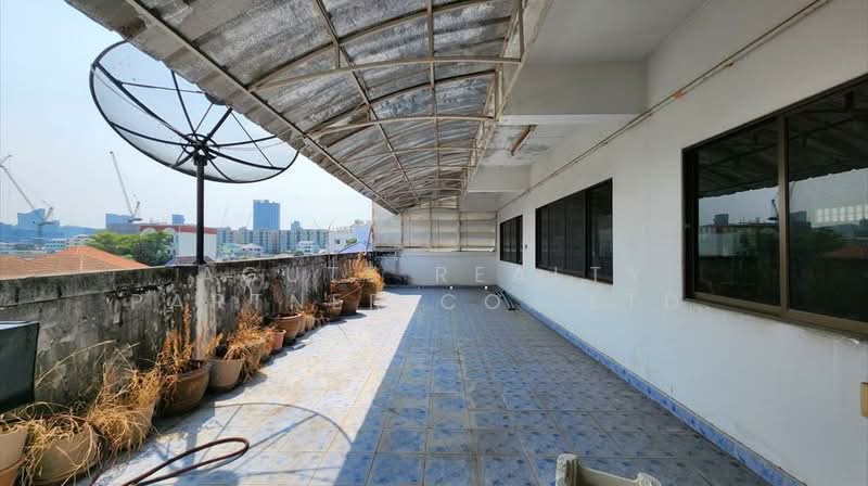 5-Storey Building for Rent – Spacious, Multi-Purpose Use, Soi Phueng Mi 30, Bangkok, Bang Chak, Phra Khanong, Bangkok, , 1,000 sqm, Shophouse For Rent, by Acute Realty Partner Co.,Ltd., 500147841 - DDproperty.com