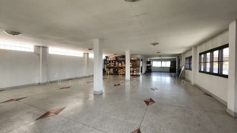 5-Storey Building for Rent – Spacious, Multi-Purpose Use, Soi Phueng Mi 30, Bangkok, Bang Chak, Phra Khanong, Bangkok, , 1,000 sqm, Shophouse For Rent, by Acute Realty Partner Co.,Ltd., 500147841 - DDproperty.com