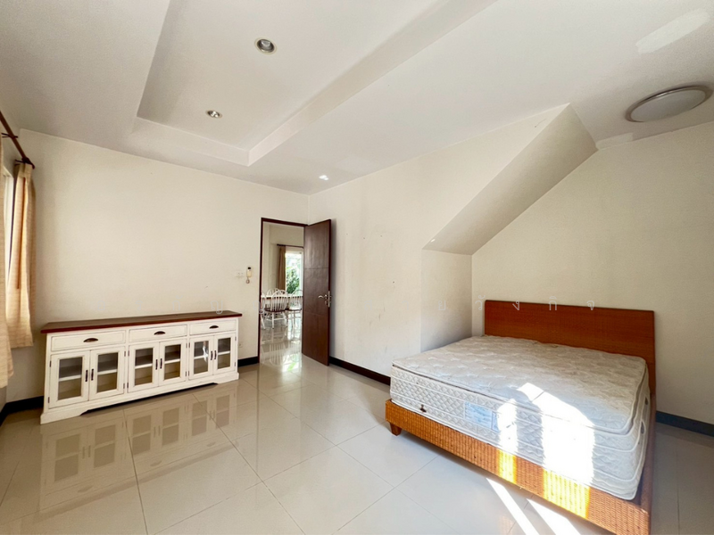 For Sale: House in The Athena Koolpunt Ville Project 14 –Beautiful Home, Like New, Ready to Move In., Chiang Mai, Pa Daet, Muang Chiang Mai, Chiang Mai, 4 Bedrooms, 330 sqm, Single Detached House For Sale, by อรกัญญา สายวังกิจ, 500147906 - DDproperty.com