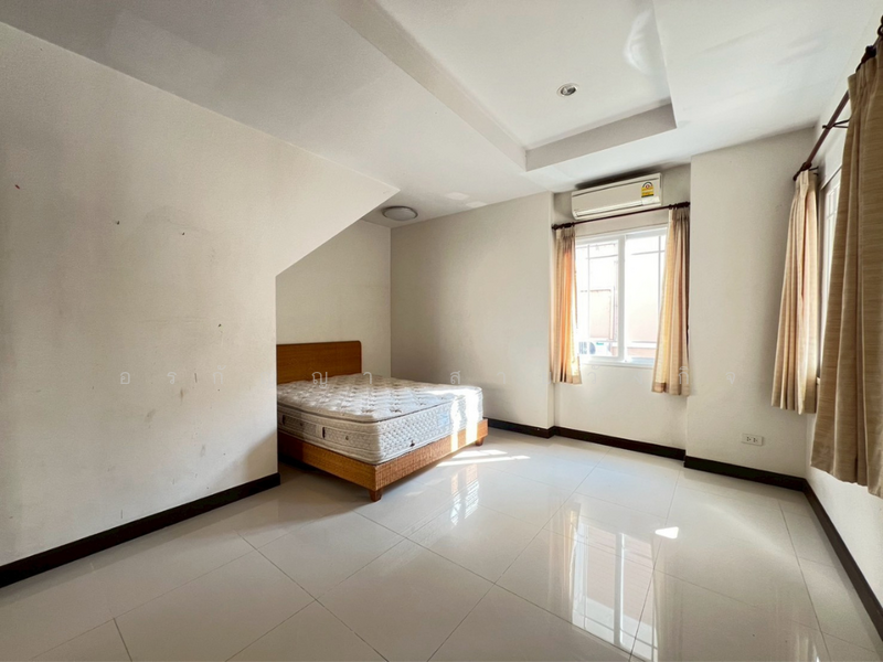 ขายบ้าน ในหมู่บ้านดิเอธิน่ากุลพันธ์วิลล์โครงการ 14 บ้านสวย เหมือนใหม่ พร้อมเข้าอยู่ (ID:741HS), เชียงใหม่, ป่าแดด, เมืองเชียงใหม่, เชียงใหม่, 330 ตร.ม., บ้านเดี่ยว ขาย, โดย อรกัญญา สายวังกิจ, 500147906 - DDproperty.com