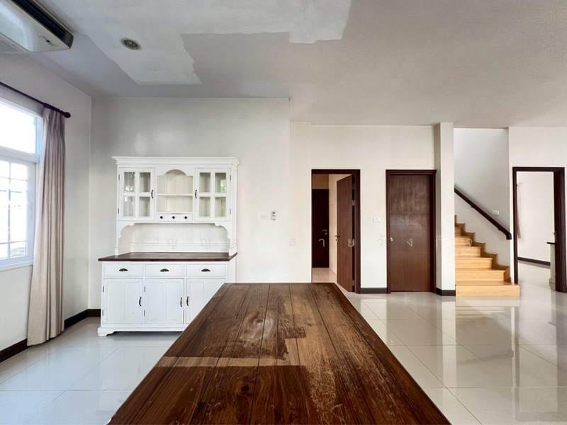 For Sale: House in The Athena Koolpunt Ville Project 14 –Beautiful Home, Like New, Ready to Move In., Chiang Mai, Pa Daet, Muang Chiang Mai, Chiang Mai, 4 Bedrooms, 330 sqm, Single Detached House For Sale, by อรกัญญา สายวังกิจ, 500147906 - DDproperty.com