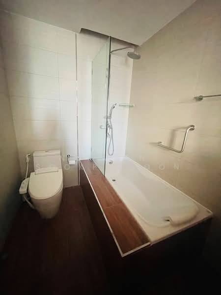 Siri At Sukhumvit, Bangkok, 902 Sukhumvit Road, Phra Kanong, Khlong Toei, Bangkok, 1 Bedroom, 51 sqm, Condo For Rent, by Nakarin  Sookpaiboon, 500147938 - DDproperty.com