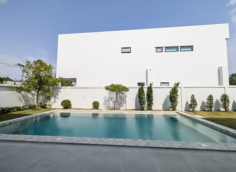 Luxury 5 bedroom Pool Villa for Sale in East Pattaya, Chon Buri (Pattaya), Bang Lamung, Bang Lamung (Pattaya), Chon Buri (Pattaya), 5 Bedrooms, 418 sqm, Villa For Sale, by PLC Real Estate, 500147982 - DDproperty.com