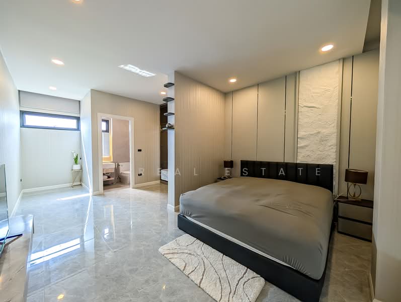 ขายวิลล่าหรู 5 ห้องนอนพร้อมสระว่ายน้ำ ในพัทยาตะวันออก, ชลบุรี, บางละมุง, บางละมุง, ชลบุรี, 418 ตร.ม., วิลล่า ขาย, โดย PLC Real Estate, 500147982 - DDproperty.com