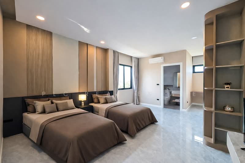 Luxury 5 bedroom Pool Villa for Sale in East Pattaya, Chon Buri (Pattaya), Bang Lamung, Bang Lamung (Pattaya), Chon Buri (Pattaya), 5 Bedrooms, 418 sqm, Villa For Sale, by PLC Real Estate, 500147982 - DDproperty.com