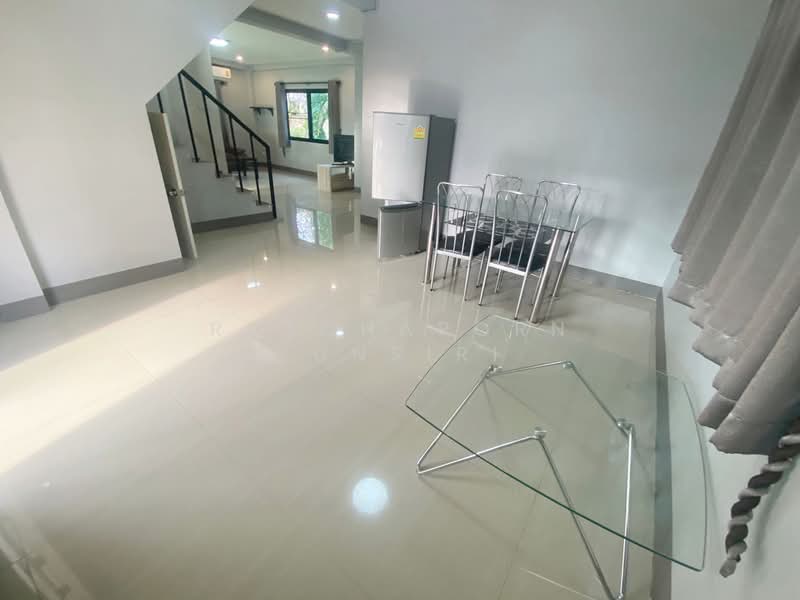 บ้านใจกลางเมือง ให้เช่า – ใกล้ 89 พลาซ่า เพียง 5 นาที ค่าเช่า 24,000 บาท / เดือน รหัสทรัพย์ : No.15H, เชียงใหม่, หนองหอย, เมืองเชียงใหม่, เชียงใหม่, 200 ตร.ม., บ้านเดี่ยว ให้เช่า, โดย Rutchaporn Tunsiri, 500147999 - DDproperty.com