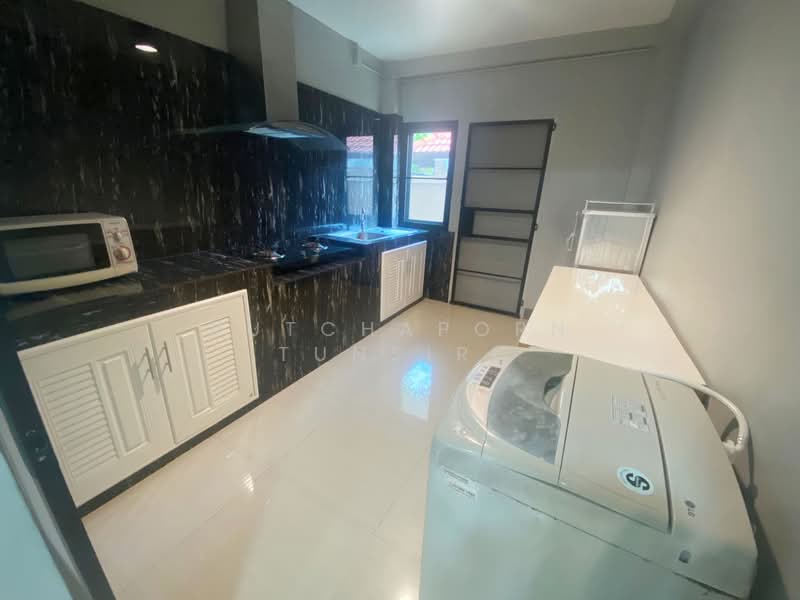 บ้านใจกลางเมือง ให้เช่า – ใกล้ 89 พลาซ่า เพียง 5 นาที ค่าเช่า 24,000 บาท / เดือน รหัสทรัพย์ : No.15H, เชียงใหม่, หนองหอย, เมืองเชียงใหม่, เชียงใหม่, 200 ตร.ม., บ้านเดี่ยว ให้เช่า, โดย Rutchaporn Tunsiri, 500147999 - DDproperty.com