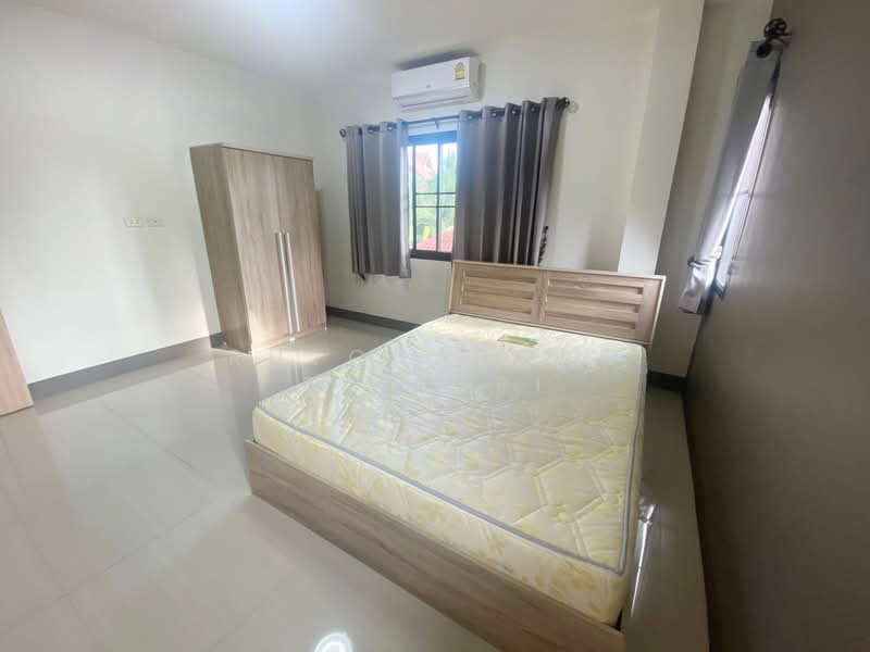 บ้านใจกลางเมือง ให้เช่า – ใกล้ 89 พลาซ่า เพียง 5 นาที ค่าเช่า 24,000 บาท / เดือน รหัสทรัพย์ : No.15H, Chiang Mai, Nong Hoi, Muang Chiang Mai, Chiang Mai, 3 Bedrooms, 200 sqm, Single Detached House For Rent, by Rutchaporn Tunsiri, 500147999 - DDproperty.com