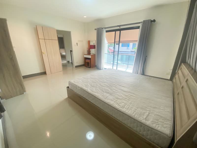 บ้านใจกลางเมือง ให้เช่า – ใกล้ 89 พลาซ่า เพียง 5 นาที ค่าเช่า 24,000 บาท / เดือน รหัสทรัพย์ : No.15H, Chiang Mai, Nong Hoi, Muang Chiang Mai, Chiang Mai, 3 Bedrooms, 200 sqm, Single Detached House For Rent, by Rutchaporn Tunsiri, 500147999 - DDproperty.com