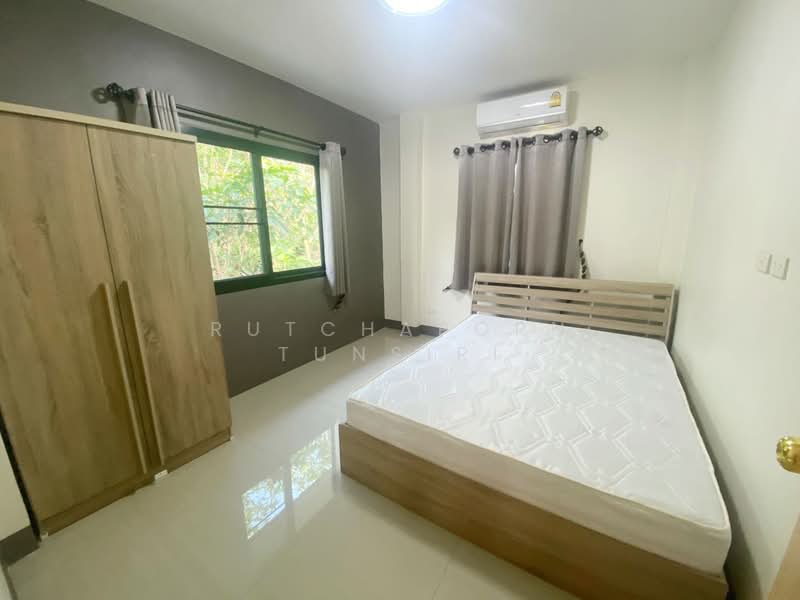 บ้านใจกลางเมือง ให้เช่า – ใกล้ 89 พลาซ่า เพียง 5 นาที ค่าเช่า 24,000 บาท / เดือน รหัสทรัพย์ : No.15H, Chiang Mai, Nong Hoi, Muang Chiang Mai, Chiang Mai, 3 Bedrooms, 200 sqm, Single Detached House For Rent, by Rutchaporn Tunsiri, 500147999 - DDproperty.com