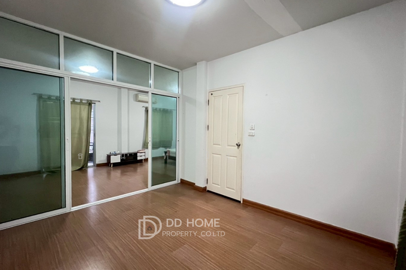 The Villa Rattanathibet : เดอะ วิลล่า รัตนาธิเบศร์, นนทบุรี, ถนน รัตนาธิเบศร์, ท่าอิฐ, ปากเกร็ด, นนทบุรี, 120 ตร.ม., ทาวน์เฮ้าส์ ขาย, โดย ธวินันท์ มิ่งมงคล, 500148002 - DDproperty.com