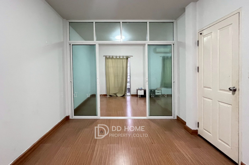 The Villa Rattanathibet : เดอะ วิลล่า รัตนาธิเบศร์, นนทบุรี, ถนน รัตนาธิเบศร์, ท่าอิฐ, ปากเกร็ด, นนทบุรี, 120 ตร.ม., ทาวน์เฮ้าส์ ขาย, โดย ธวินันท์ มิ่งมงคล, 500148002 - DDproperty.com