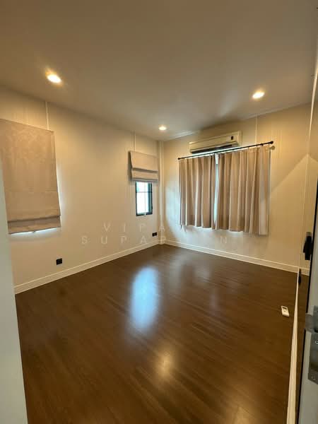 Setthasiri Krungthep Kreetha, Bangkok, Krungthep Kreetha Road, Hua Mak, Bang Kapi, Bangkok, 4 Bedrooms, 200 sqm, Single Detached House For Sale, by Vipada Supaporn, 500148027 - DDproperty.com