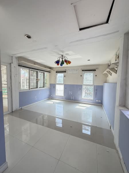 ตึกแถว, Bangkok, ถนนพหลโยธิน, Anusaowari, Bang Khen, Bangkok, 6 Bedrooms, 500 sqm, Townhouse For Sale, by Pakinai Sirikhan, 500148068 - DDproperty.com