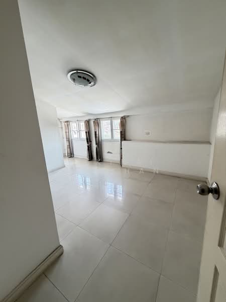 ตึกแถว, Bangkok, ถนนพหลโยธิน, Anusaowari, Bang Khen, Bangkok, 6 Bedrooms, 500 sqm, Townhouse For Sale, by Pakinai Sirikhan, 500148068 - DDproperty.com