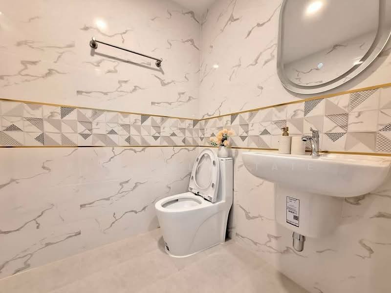 Townhouse for Sale in Huai Yai, Sukhumvit Road, Chon Buri (Pattaya), Bang Lamung, Bang Lamung (Pattaya), Chon Buri (Pattaya), 2 Bedrooms, 64 sqm, Townhouse For Sale, by PLC Real Estate, 500148074 - DDproperty.com