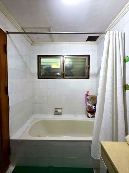 Sri Krung Village Rama 3, Bangkok, Chong Nonsi, Yan Nawa, Bangkok, 4 Bedrooms, 200 sqm, Townhouse For Sale, by Lalida Phiangsungnoen, 500148093 - DDproperty.com