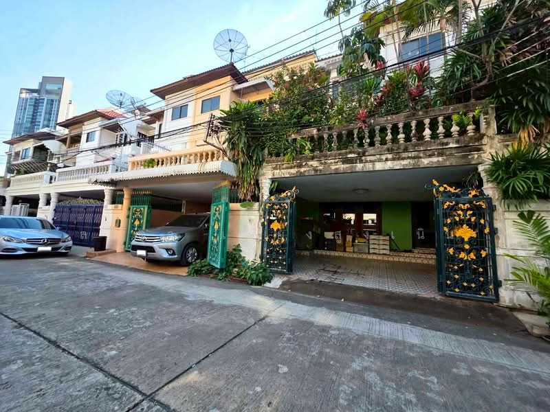Sri Krung Village Rama 3, Bangkok, Chong Nonsi, Yan Nawa, Bangkok, 4 Bedrooms, 200 sqm, Townhouse For Sale, by Lalida Phiangsungnoen, 500148093 - DDproperty.com