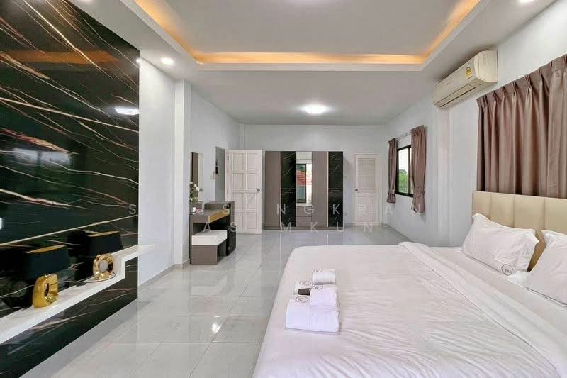 Royal View Village, Chon Buri (Pattaya), Soi Royal View Village, Nong Pru, Bang Lamung (Pattaya), Chon Buri (Pattaya), 4 Bedrooms, 220 sqm, Single Detached House For Sale, by Sirisongkran Kasemkun, 500148135 - DDproperty.com