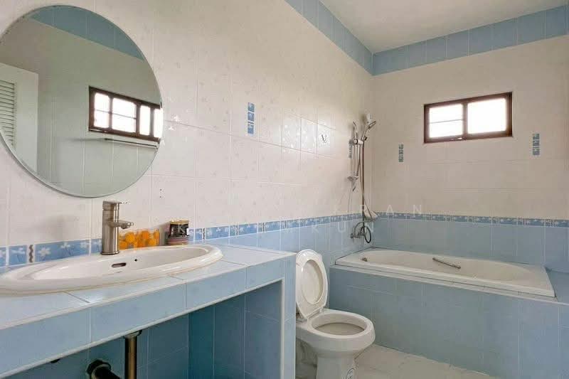 Royal View Village, Chon Buri (Pattaya), Soi Royal View Village, Nong Pru, Bang Lamung (Pattaya), Chon Buri (Pattaya), 4 Bedrooms, 220 sqm, Single Detached House For Sale, by Sirisongkran Kasemkun, 500148135 - DDproperty.com