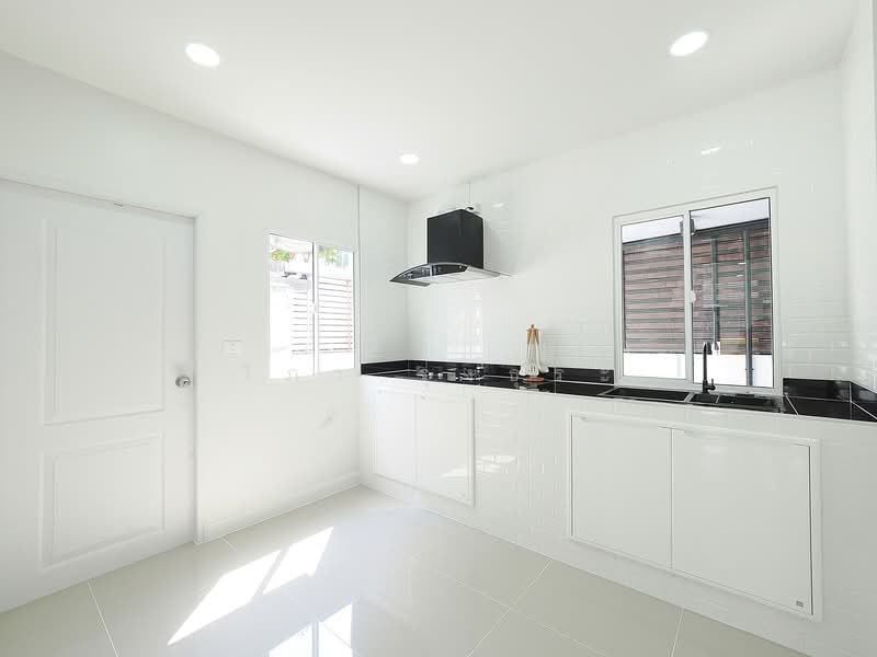 ม.พฤกษาวิลเลจ 35 เดอะซีซัน, Pathum Thani, รังสิต-คลอง3, Khlong Sam, Khlong Luang, Pathum Thani, 4 Bedrooms, 350 sqm, Single Detached House For Sale, by wipa รุ่งธุระ, 500148166 - DDproperty.com