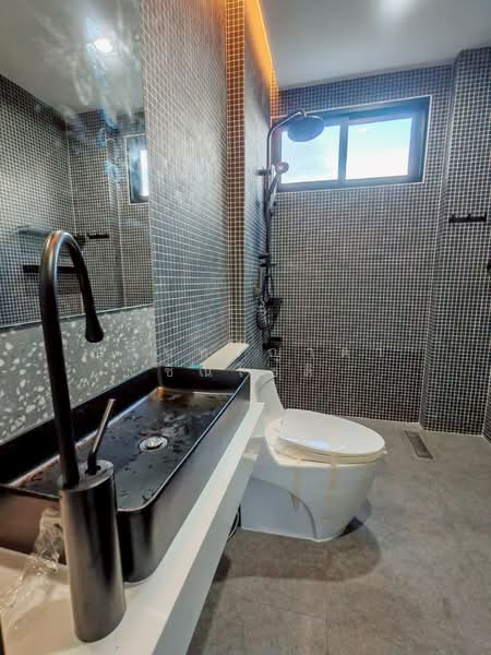 Single house Town in Town, Bangkok, Phlapphla, Wang Thonglang, Bangkok, 5 Bedrooms, 310 sqm, Single Detached House For Rent, by ปรินทร์ญาดา ชิณโชติ, 500148238 - DDproperty.com