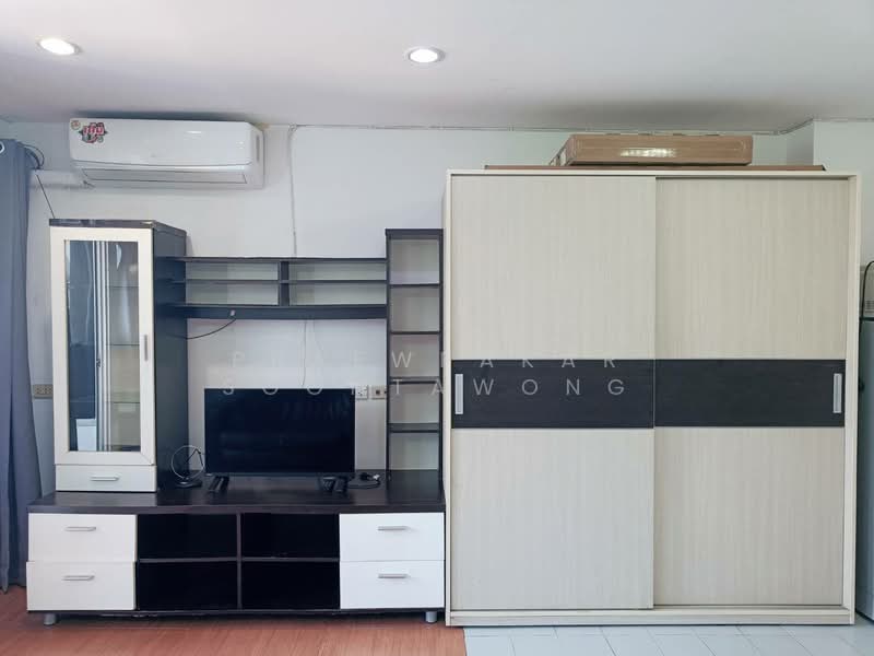 First Tower, Bangkok, 154 Sukhumvit Road, Khlongtoei Nua, Watthana, Bangkok, 1 Bedroom, 30 sqm, Condo For Rent, by Praewpakar Soontawong, 500148251 - DDproperty.com