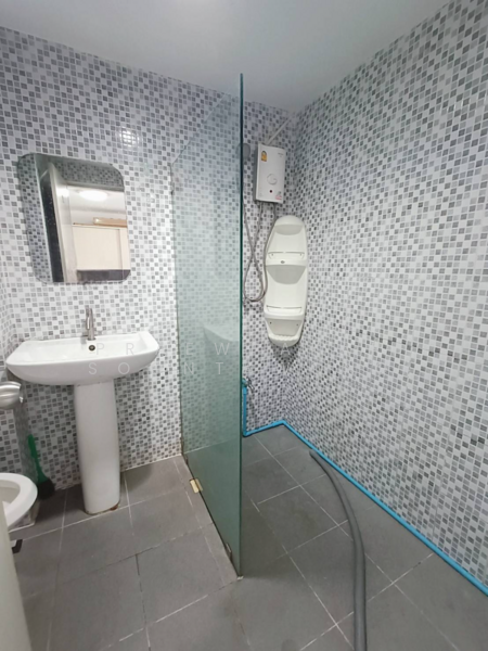 First Tower, Bangkok, 154 Sukhumvit Road, Khlongtoei Nua, Watthana, Bangkok, 1 Bedroom, 30 sqm, Condo For Rent, by Praewpakar Soontawong, 500148251 - DDproperty.com