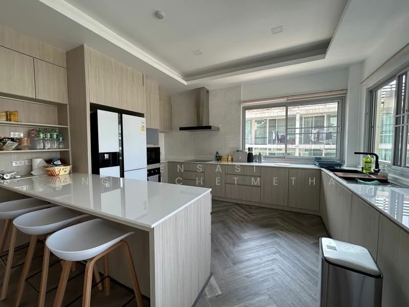 Baan Kwanta, Bangkok, 87 Sukhumvit Road, Khlong Tan Nua, Watthana, Bangkok, 4 Bedrooms, 350 sqm, Apartment For Rent, by Pensasi Ongphichetmetha, 500148370 - DDproperty.com