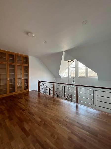 Baan Kwanta, Bangkok, 87 Sukhumvit Road, Khlong Tan Nua, Watthana, Bangkok, 4 Bedrooms, 350 sqm, Apartment For Rent, by Pensasi Ongphichetmetha, 500148370 - DDproperty.com