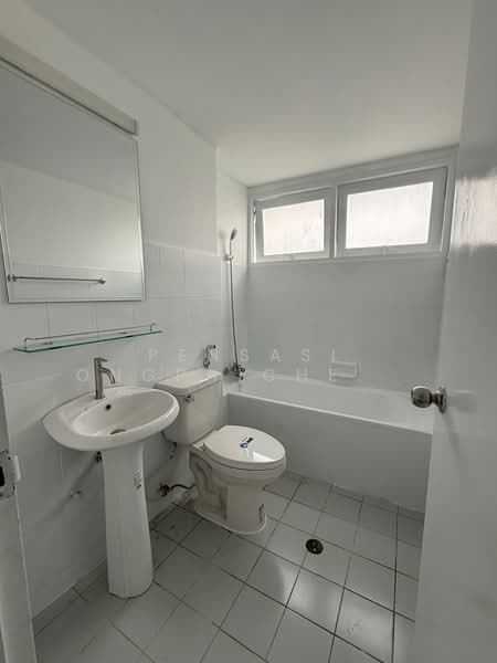 ราชาแมนชั่น : Raja Mansion, กรุงเทพ, คลองตันเหนือ, วัฒนา, กรุงเทพ, 180 ตร.ม., อพาร์ทเมนท์ ให้เช่า, โดย Pensasi Ongphichetmetha, 500148374 - DDproperty.com