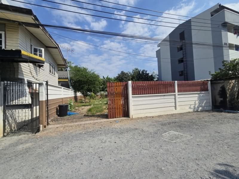 ขายที่ดินเปล่าเดินถึงรถไฟฟ้า ทำเลทอง หายาก ซ แจ้งวัฒนะ – ปากเกร็ด 38 โอกาสดีสำหรับอยู่อาศัยหรือการล, นนทบุรี, บางตลาด, ปากเกร็ด, นนทบุรี, 196 ตร.ม., ที่ดิน ขาย, โดย เรียลตี้ วัน, 500148377 - DDproperty.com