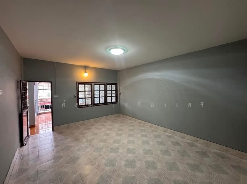 Donmueng Townhouse, Bangkok, Si Khan, Don Mueang, Bangkok, 2 Bedrooms, 99 sqm, Townhouse For Sale, by พงศ์สุธี เหลืองเสรี, 500148387 - DDproperty.com