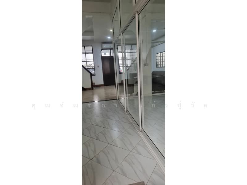 ให้เช่าทาวน์โฮม 3ชั้น ถ.สุขุมวิท44ใกล้รถไฟฟ้า, Bangkok, Bang Chak, Phra Khanong, Bangkok, 5 Bedrooms, 530 sqm, Townhouse For Rent, by ทัณฑิกา แก้วปู่วัด, 500148431 - DDproperty.com
