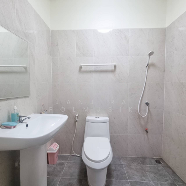 Townhouse Soi Hua Mak 5, Bangkok, Hua Mak, Bang Kapi, Bangkok, 2 Bedrooms, 160 sqm, Townhouse For Sale, by Janjira Polmusik, 500148438 - DDproperty.com