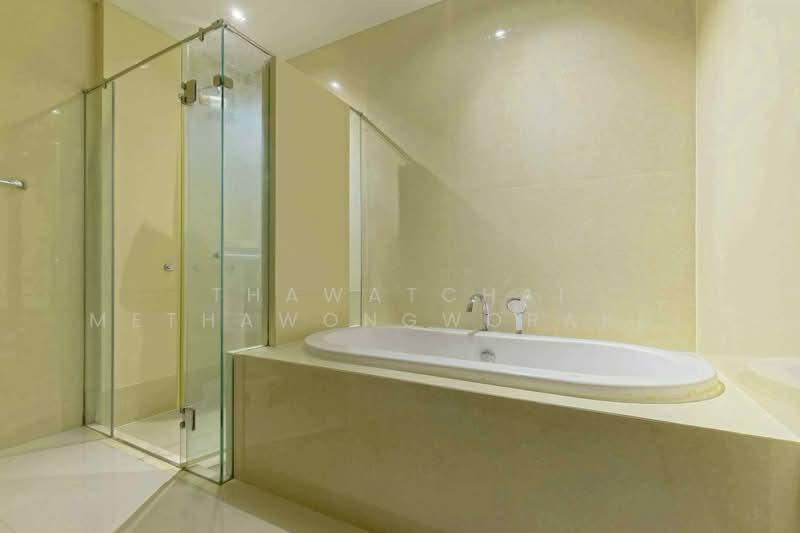 The Madison, Bangkok, Sukhumvit 41, Khlong Tan Nua, Watthana, Bangkok, 2 Bedrooms, 162 sqm, Condo For Rent, by Thawatchai Methawongworakul, 500148483 - DDproperty.com