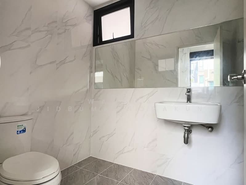 Baan Klang Muang The Edition Sukhumvit-Onnut, Bangkok, Soi On Nut, Prawet, Prawet, Bangkok, 3 Bedrooms, 153 sqm, Semi-Detached House (Twin House) For Sale, by Walapa Jidbumrungsakun, 500148526 - DDproperty.com