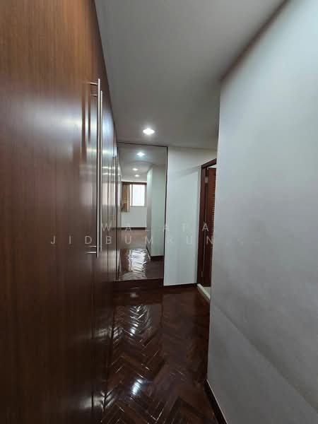 Tai Ping Towers, Bangkok, 582 Soi Sukhumvit 63, Khlong Tan Nua, Watthana, Bangkok, 2 Bedrooms, 130 sqm, Condo For Rent, by Walapa Jidbumrungsakun, 500148533 - DDproperty.com