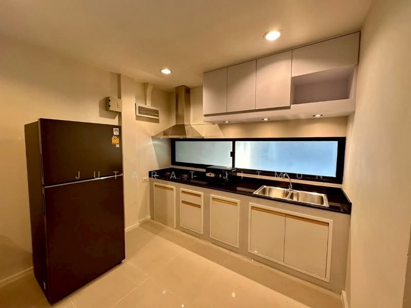Noble Cube Pattanakarn, Bangkok, Phatthanakan Road, Suan Luang, Suan Luang, Bangkok, 4 Bedrooms, 200 sqm, Townhouse For Rent, by Jutarat Jitmun, 500148543 - DDproperty.com