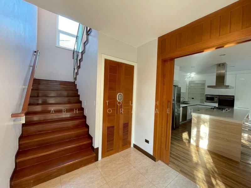 Panya Pattanakarn Village, Bangkok, Soi Phatthanakarn 30, Suan Luang, Suan Luang, Bangkok, 5 Bedrooms, 600 sqm, Single Detached House For Sale, by Intouch Abhinorasaeth, 500148565 - DDproperty.com