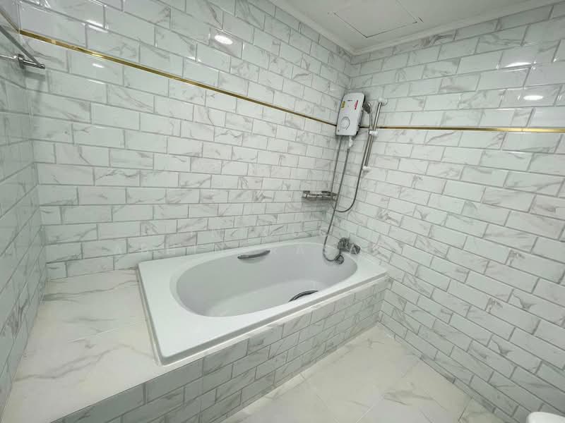 Floraville Condominium, Bangkok, 51 Pattanakarn, Suan Luang, Suan Luang, Bangkok, 2 Bedrooms, 105 sqm, Condo For Rent, by Intouch Abhinorasaeth, 500148573 - DDproperty.com