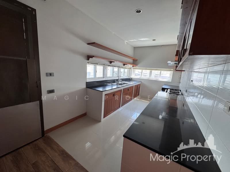 Panya Pattanakarn Village, Bangkok, Soi Phatthanakarn 30, Suan Luang, Suan Luang, Bangkok, 5 Bedrooms, 600 sqm, Single Detached House For Rent, by Magic Property, 500148575 - DDproperty.com