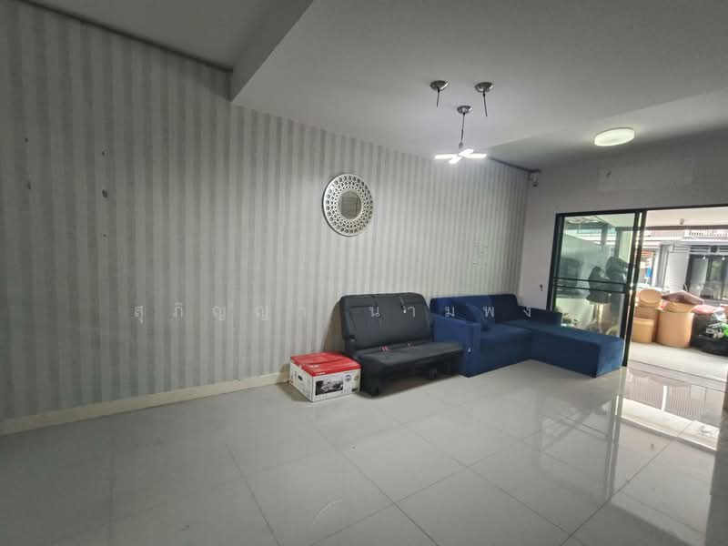 The Connect Wongwaen - Ramintra 2 : เดอะ คอนเนค วงแหวน - รามอินทรา 2, กรุงเทพ, ถนนเลียบวงแหวนกาญจนาภิเษก, ท่าแร้ง, บางเขน, กรุงเทพ, 120 ตร.ม., ทาวน์เฮ้าส์ ขาย, โดย สุภิญญา นามพงษ์, 500148626 - DDproperty.com