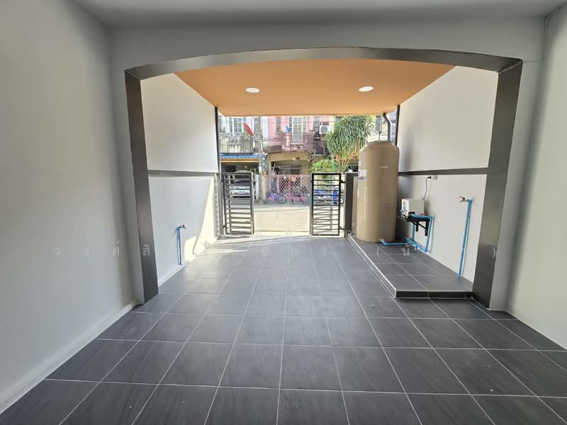  เค.ซี. รามอินทรา 8, กรุงเทพ, ถนนหทัยราษฎร์, สามวาตะวันตก, คลองสามวา, กรุงเทพ, 80 ตร.ม., ทาวน์เฮ้าส์ ขาย, โดย นภัสศรณ์ วงศ์สินไทยกร (นันท์), 500148681 - DDproperty.com